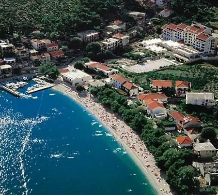 Simic Drvenik * Drvenik (Split-Dalmatia)